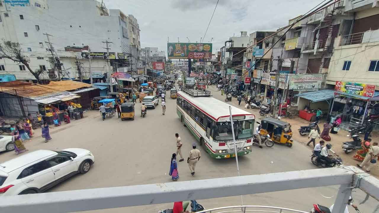 Kamareddy District | పదేళ్ల కామారెడ్డి.. జిల్లా కేంద్రం అయినా మారని పరిస్థితి 2 Kamareddy District
