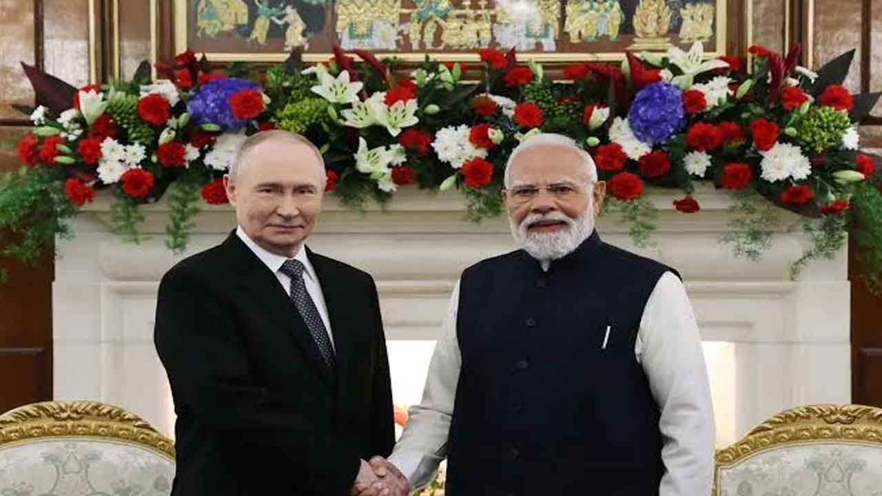 Putin Praises Modi